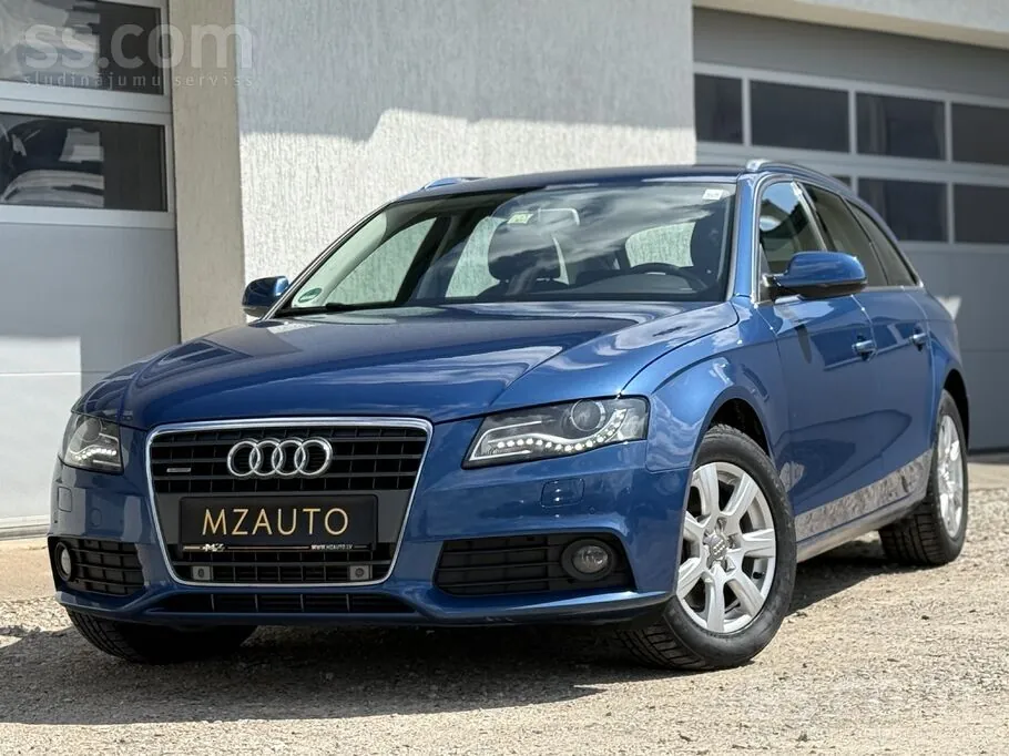 Audi A4 2010 photo 2