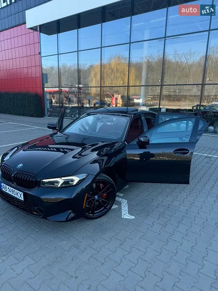 BMW 3 Series 2023 photo 5
