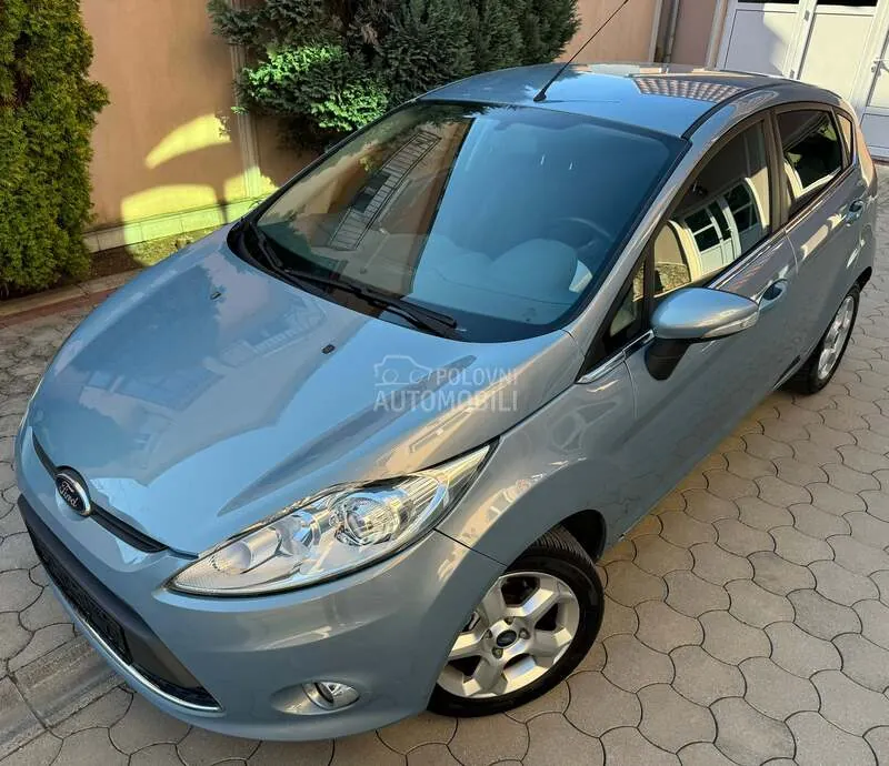 Ford Fiesta 2009 photo 2