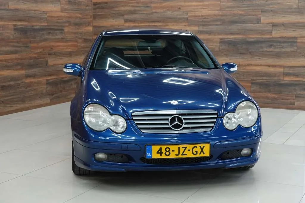 Mercedes-Benz C 180 Sportcoupé 2002 photo 2