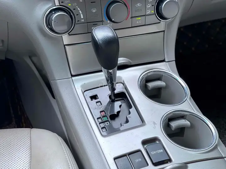 Toyota Highlander 2010 photo 5