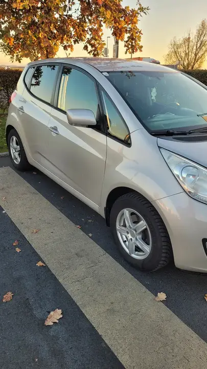 Kia Venga 2010 photo 3