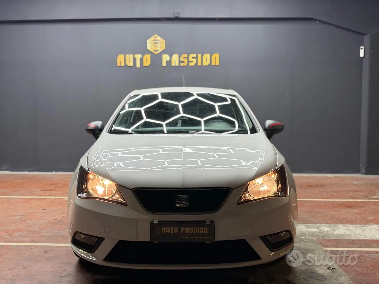 Seat Ibiza 2015 photo 2