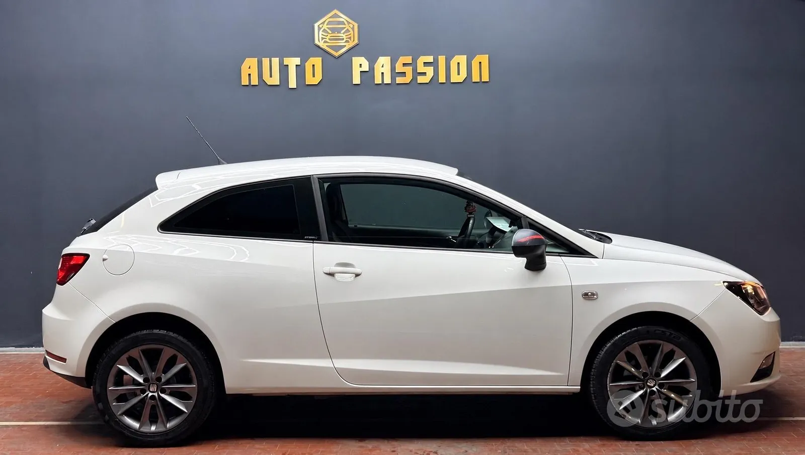 Seat Ibiza 2015 photo 4