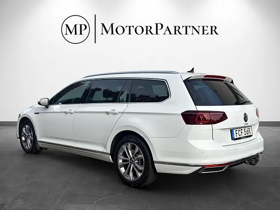 Volkswagen Passat 2023 photo 5