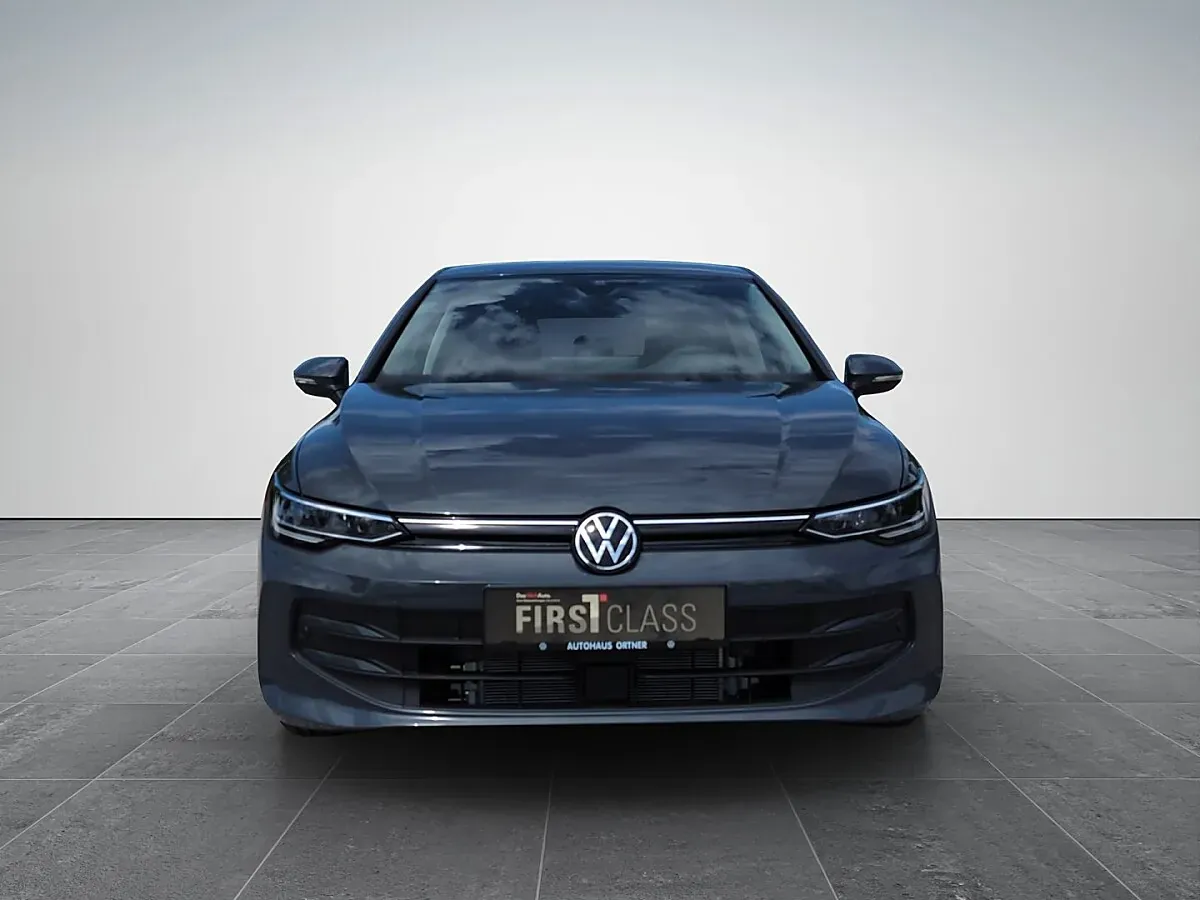 Volkswagen Golf 2026 photo 2