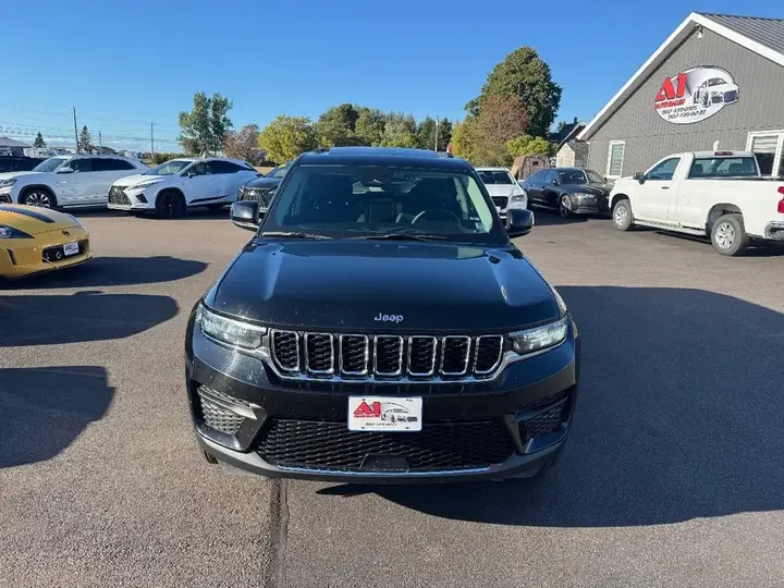 Jeep Grand Cherokee 2023 photo 2