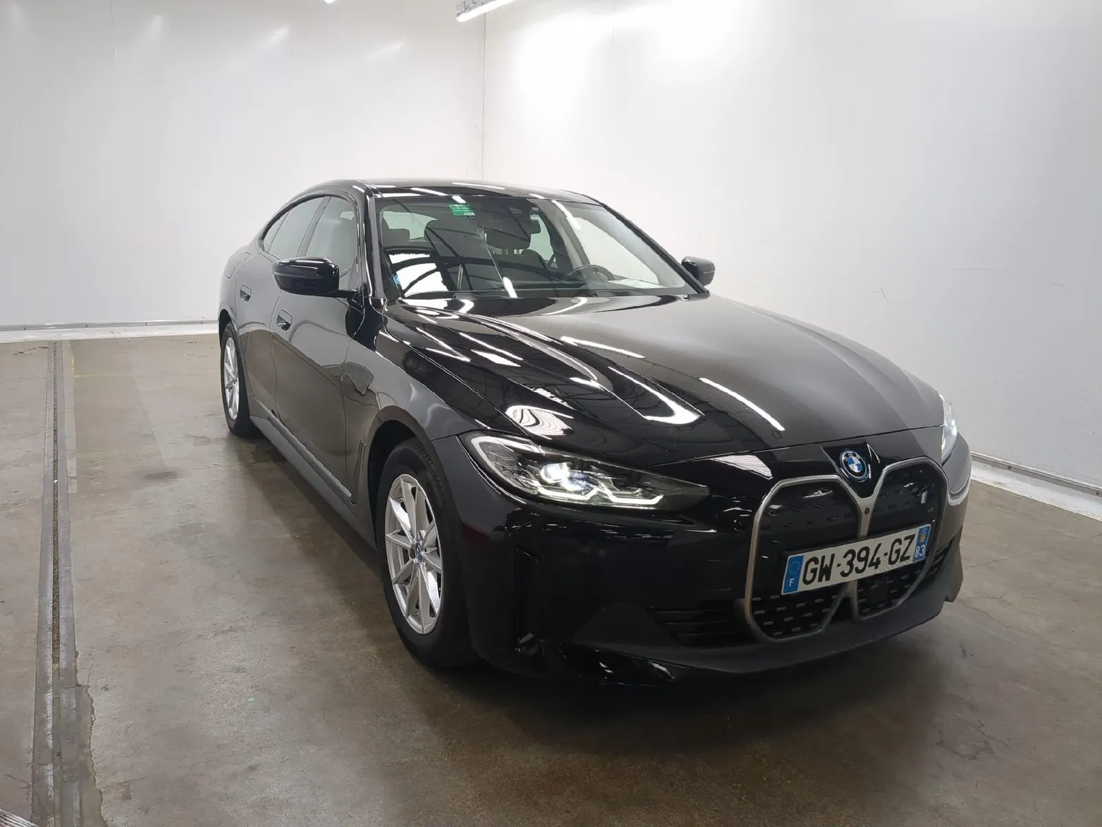 BMW I4
