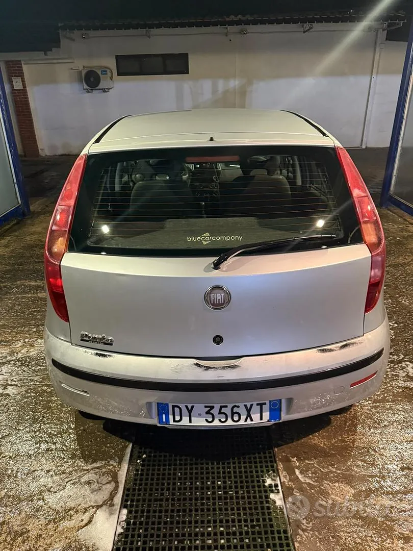 Fiat Punto 2009 photo 3