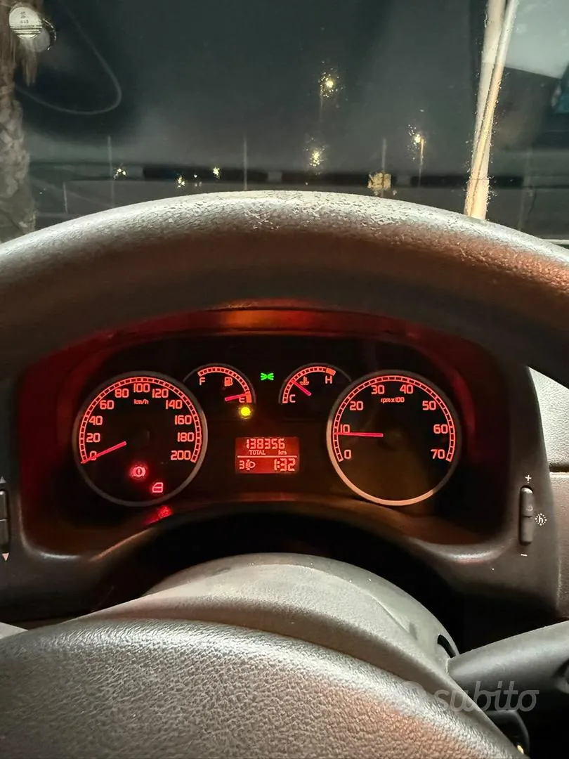 Fiat Punto 2009 photo 5