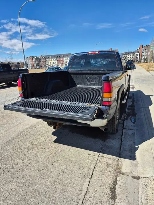 GMC Sierra 2500 2005 photo 3