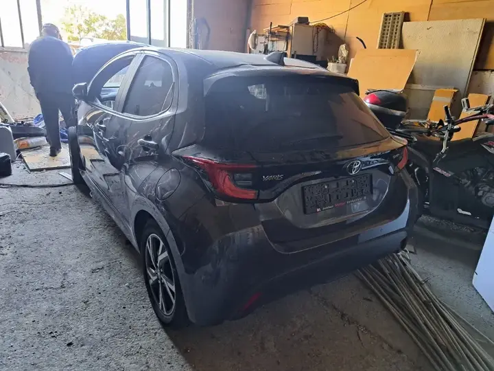 Toyota Yaris 2024 photo 2