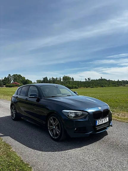 BMW 118D 2012 photo 2