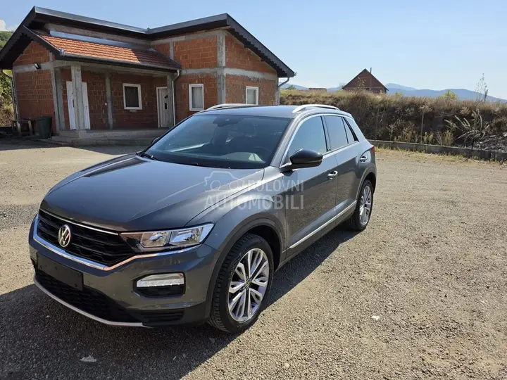 Volkswagen T-Roc 2021 photo 2