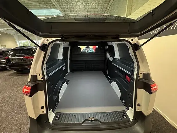 Volkswagen Id. Buzz 2027 photo 5