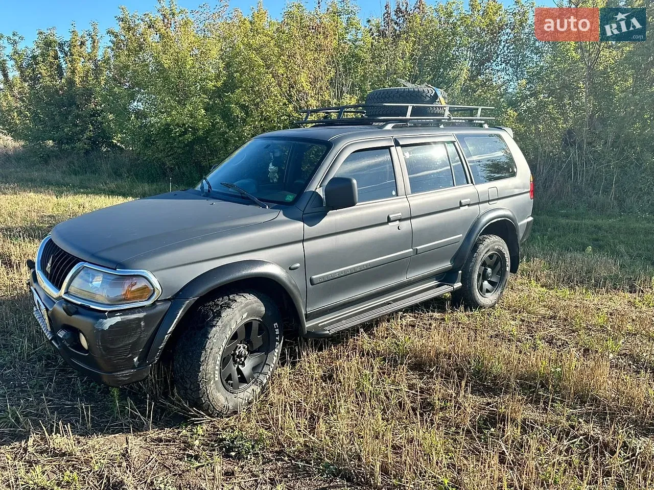 Mitsubishi Pajero Sport 2004 photo 2