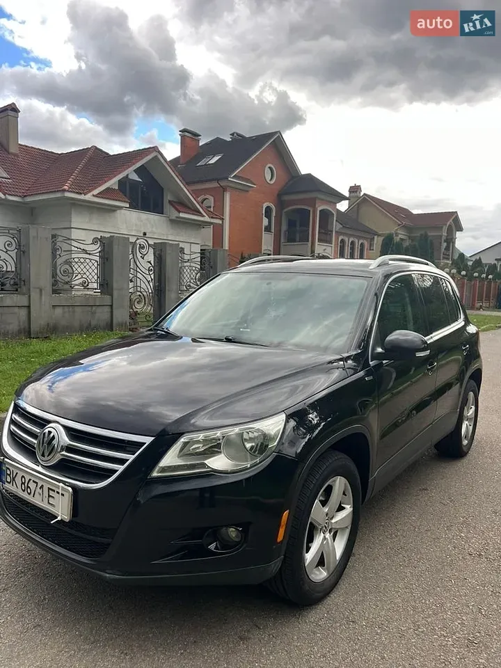 Volkswagen Tiguan 2010 photo 2