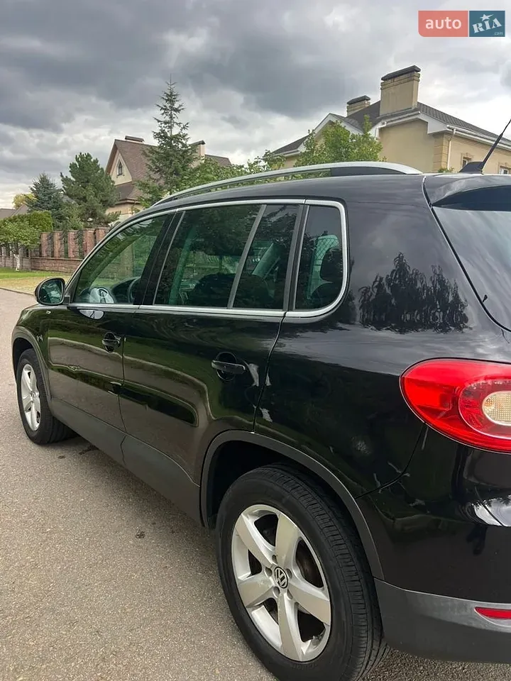 Volkswagen Tiguan 2010 photo 3