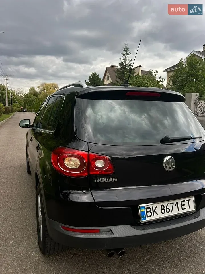 Volkswagen Tiguan 2010 photo 4