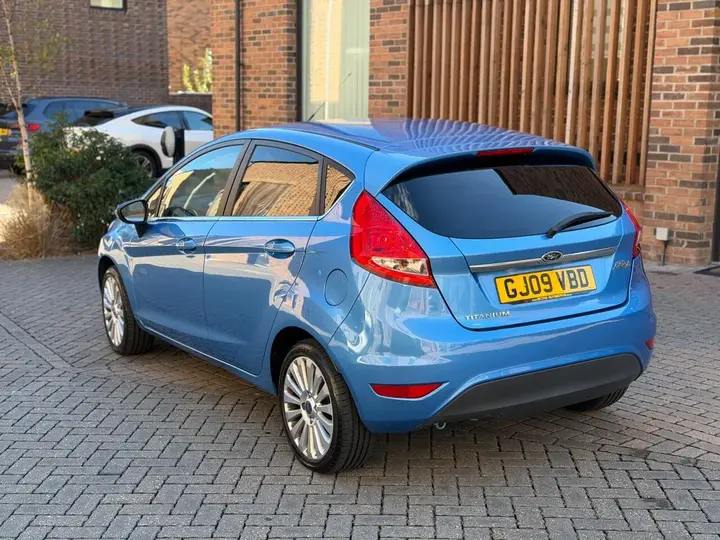Ford Fiesta 2009 photo 4