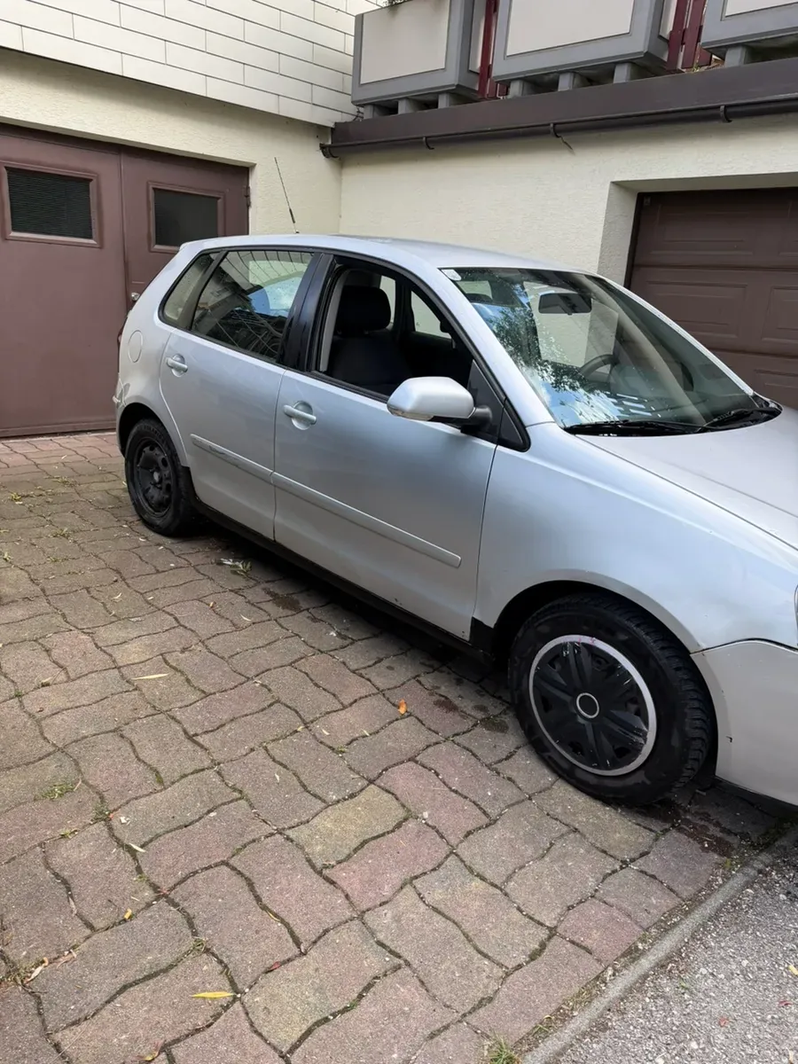 Volkswagen Polo 2005 photo 2