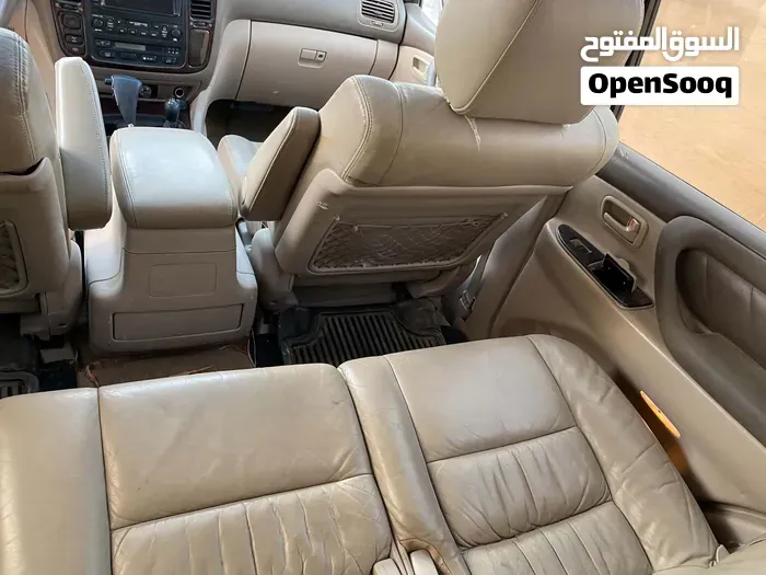Toyota Land Cruiser 2006 photo 2