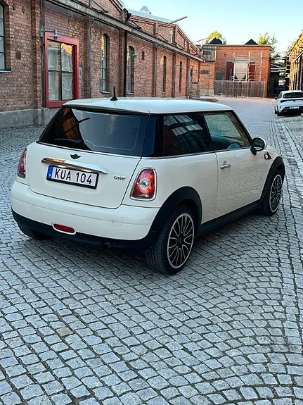Mini One 2010 photo 4