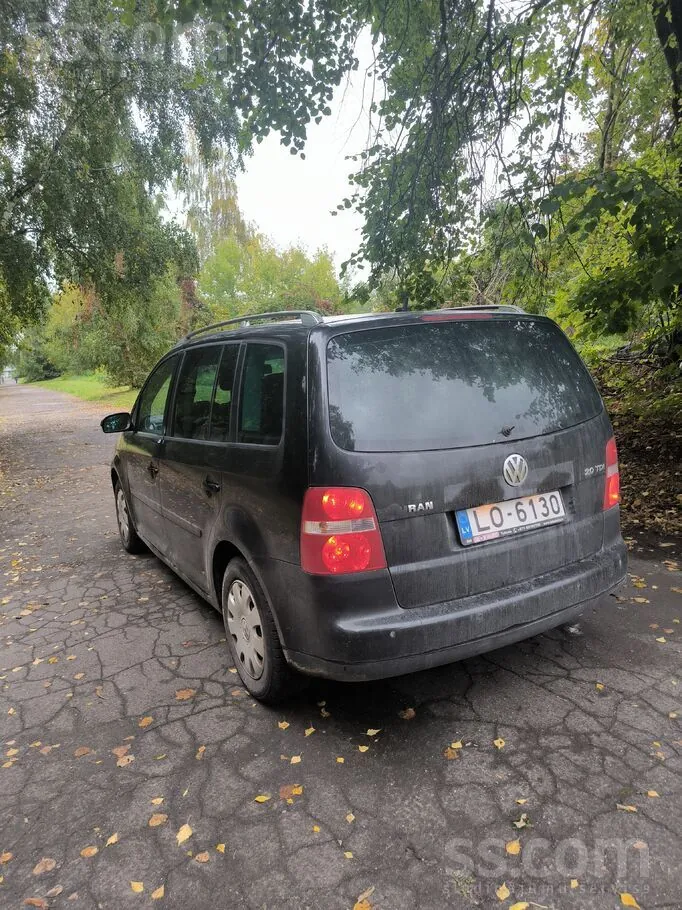 Volkswagen Touran 2006 photo 3