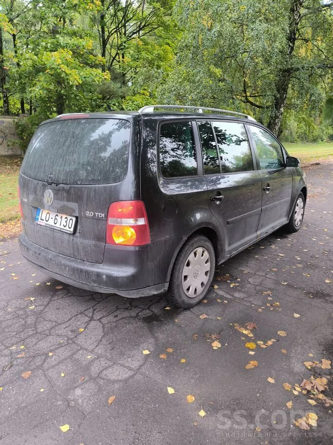 Volkswagen Touran 2006 photo 4