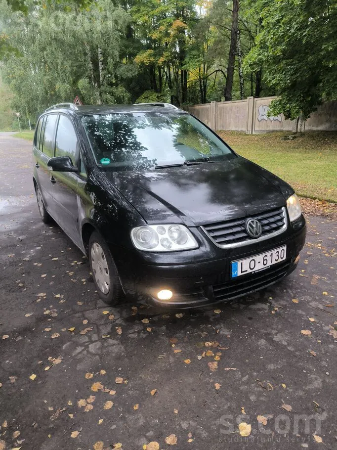 Volkswagen Touran 2006 photo 2