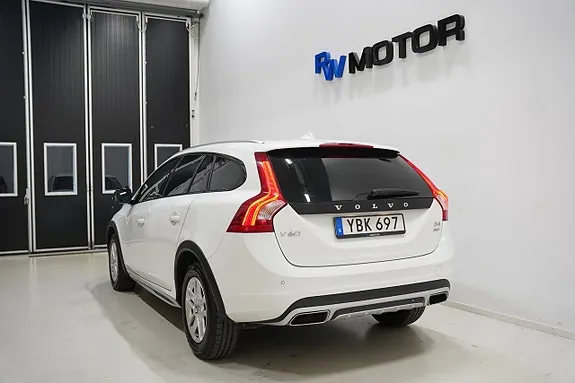 Volvo V60 Cross Country 2016 photo 5
