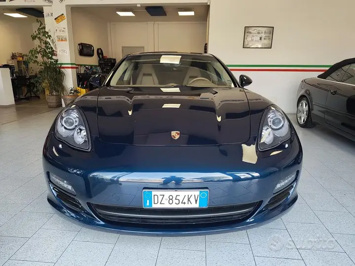 Porsche Panamera 2009 photo 2