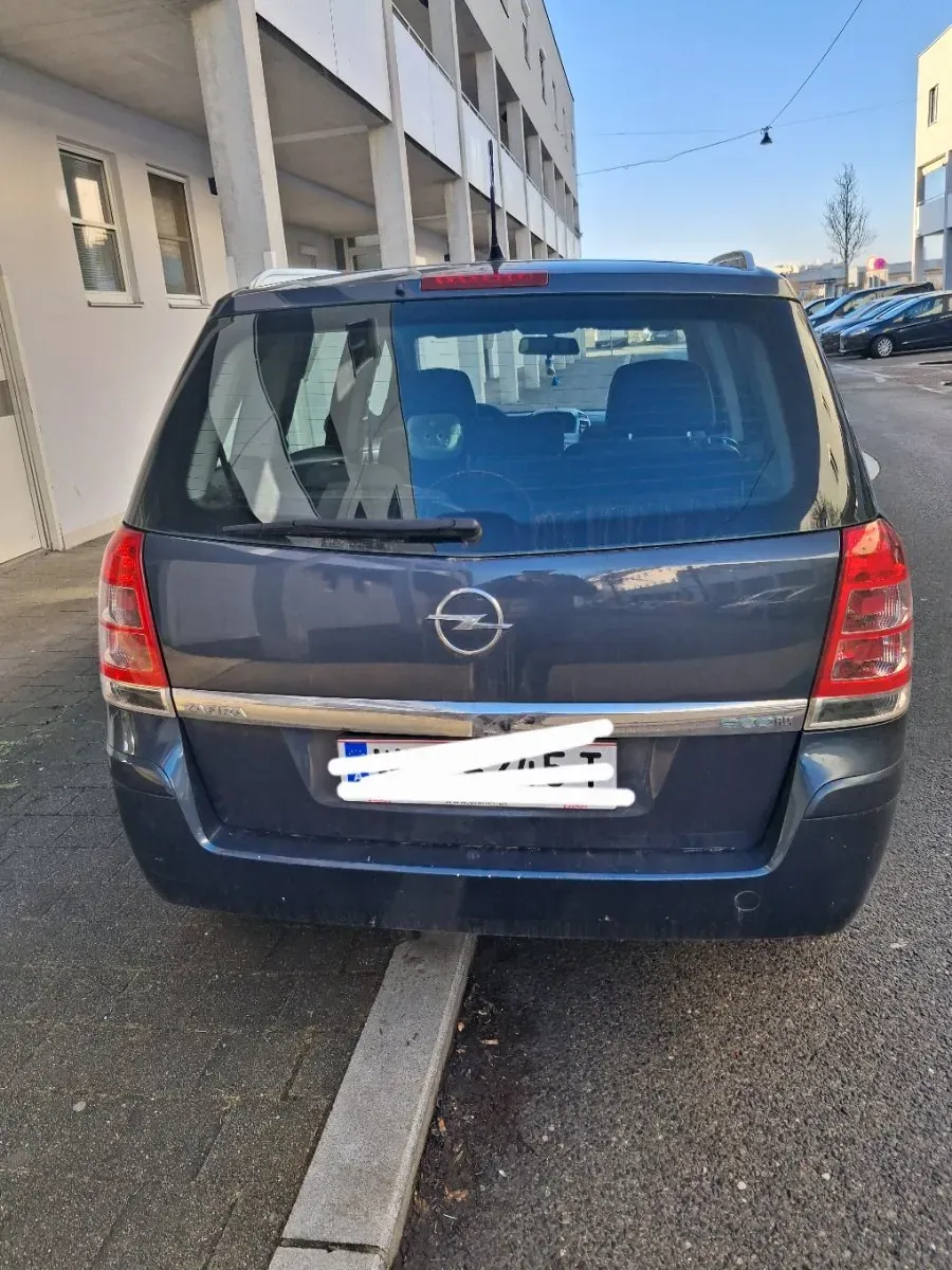 Opel Zafira 2009 photo 2