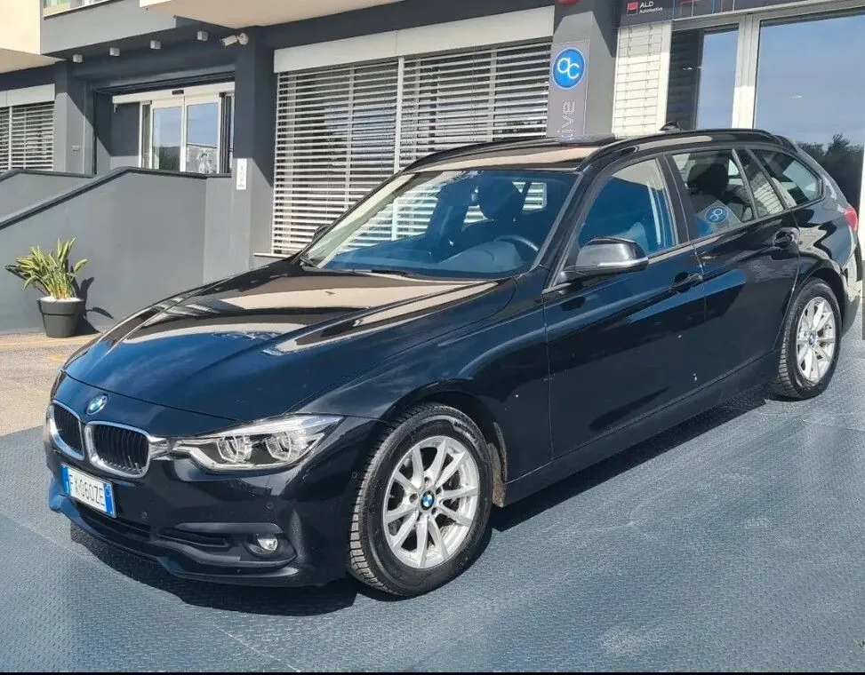 BMW 318 2019 photo 4