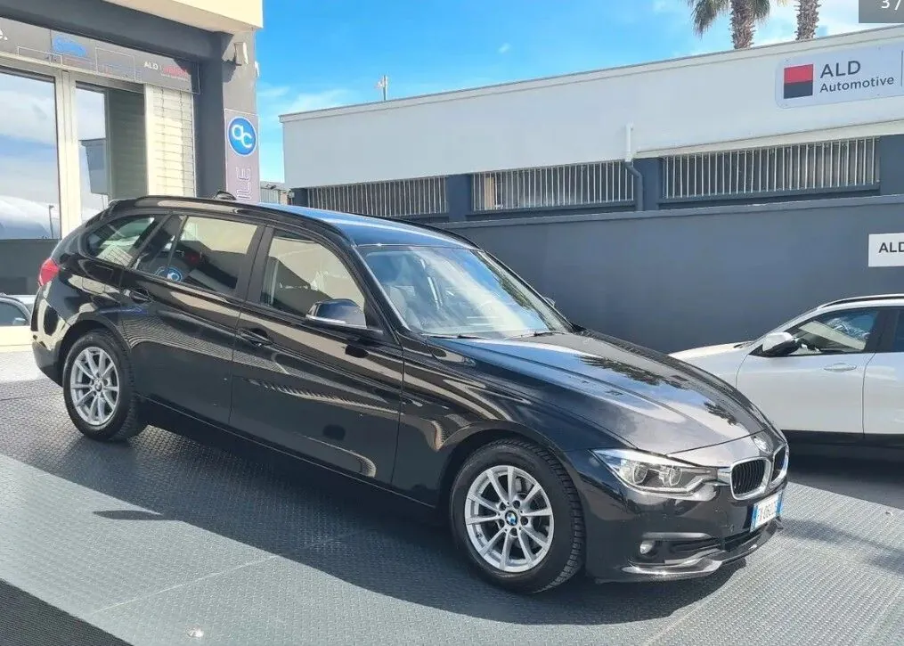 BMW 318 2019 photo 2