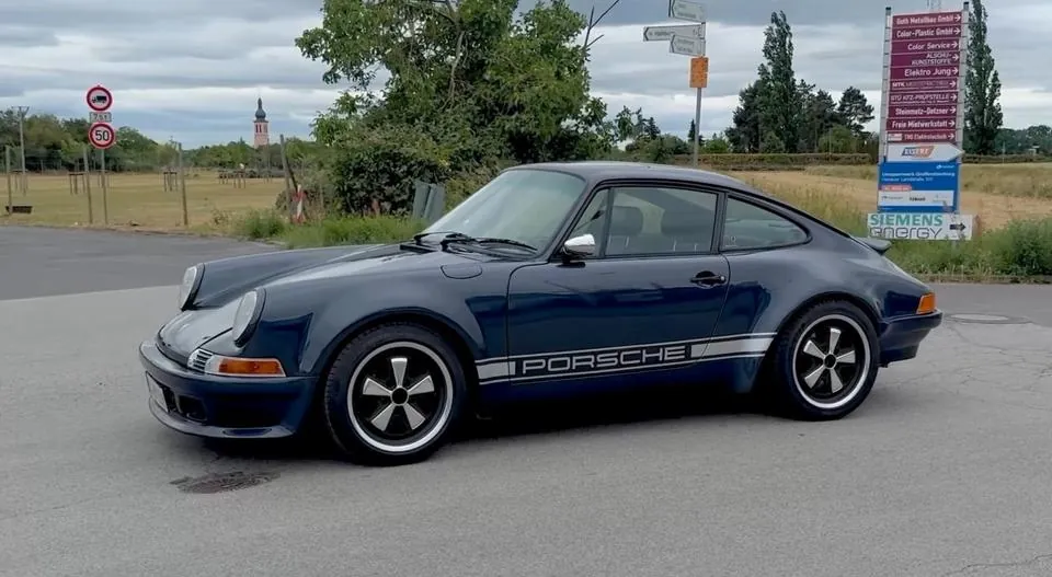 Porsche 911 Carrera 4