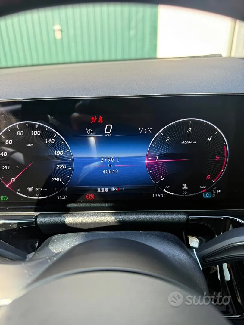 Mercedes-Benz Gla 2024 photo 4