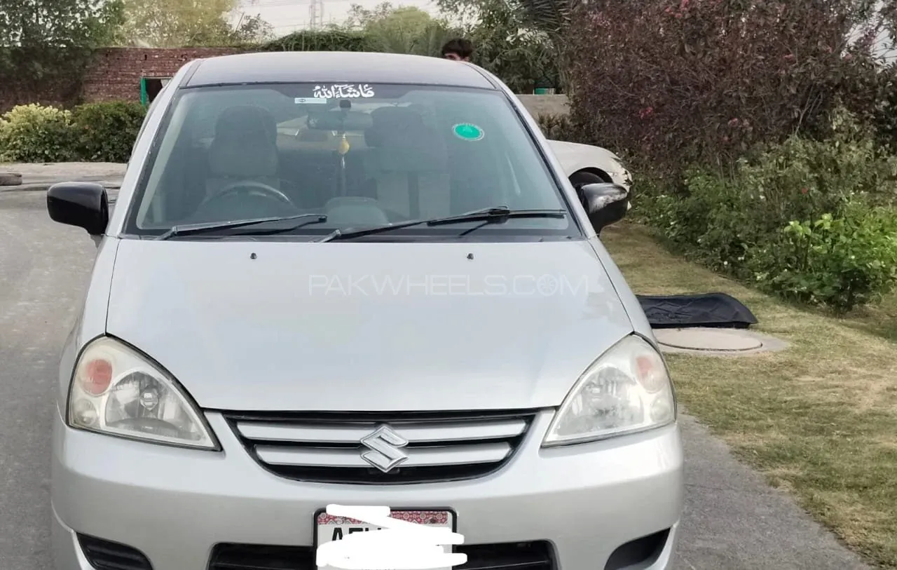 Suzuki Liana