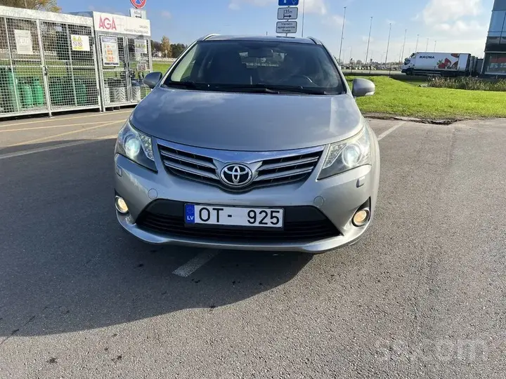 Toyota Avensis 2012 photo 4