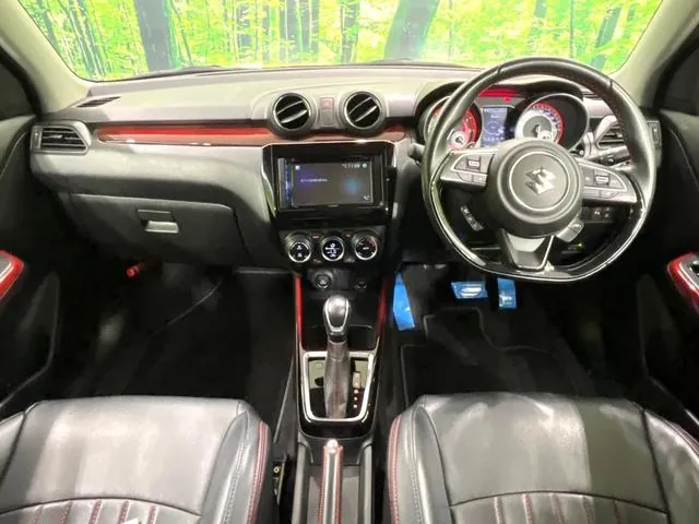 Suzuki Swift Sport 2021 photo 2