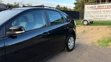 Ford Focus 2010 photo 3