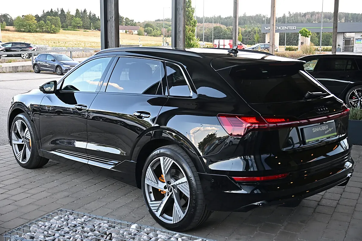 Audi E-Tron 2022 photo 3