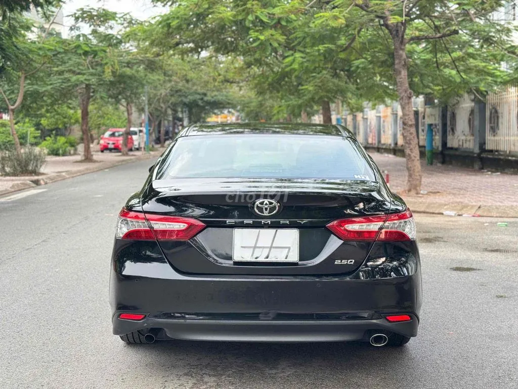 Toyota Camry 2021 photo 3