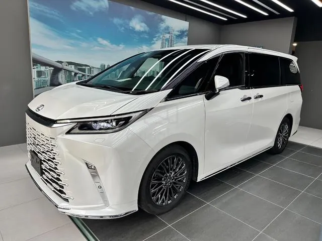 Lexus Lm500H