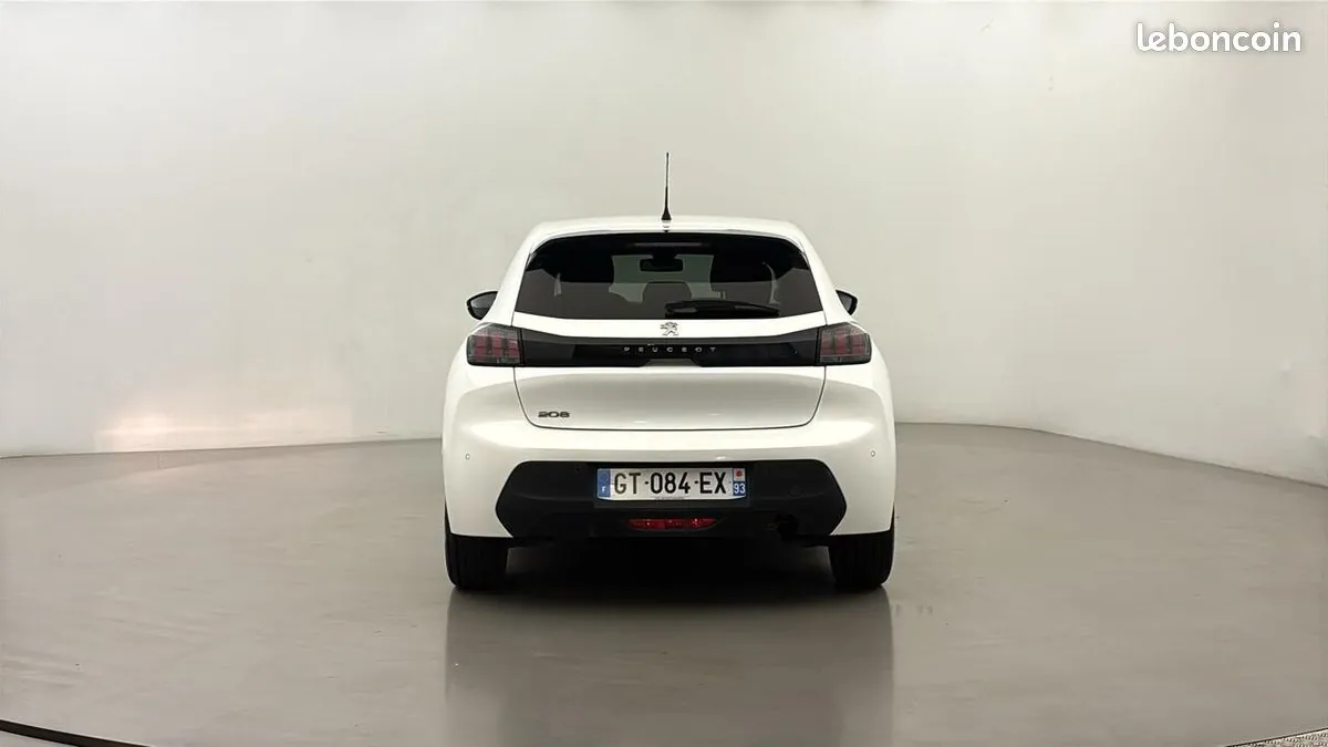 Peugeot 208 2023 photo 3