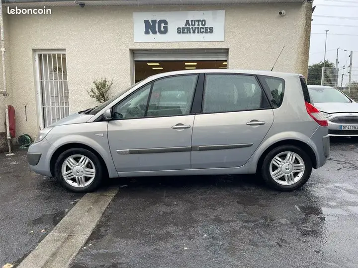 Renault Scenic 2005 photo 2