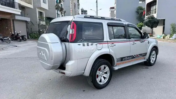 Ford Everest 2011 photo 5