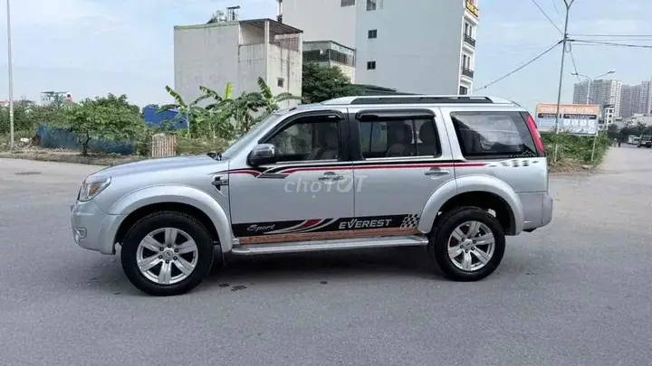 Ford Everest 2011 photo 2