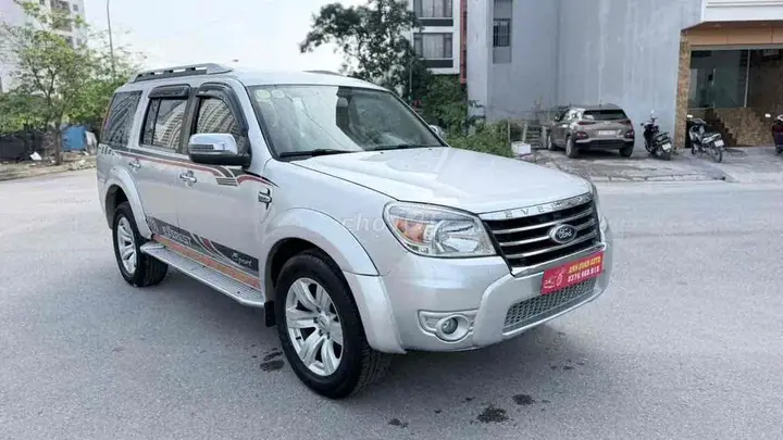 Ford Everest 2011 photo 3