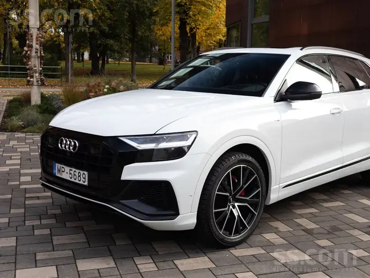 Audi Q8